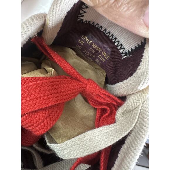 Kate Spade New York Vale Sneakers Red Heart Embroidered Canvas Shoes EUC Size 9 - Picture 6 of 15